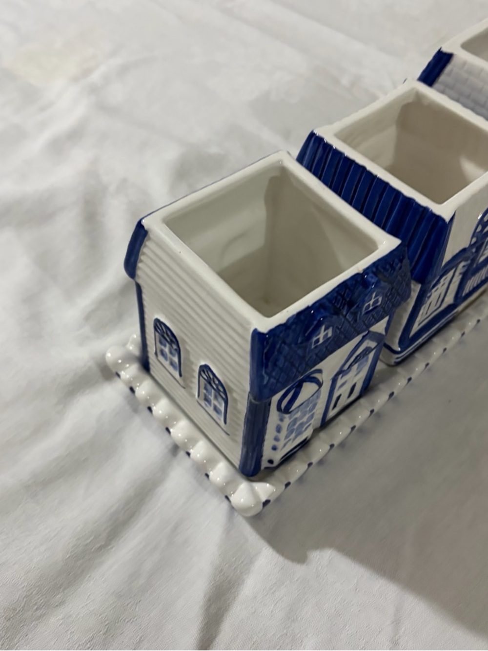 GKAO ceramic succulent planter/ pots - Picture 2 of 4